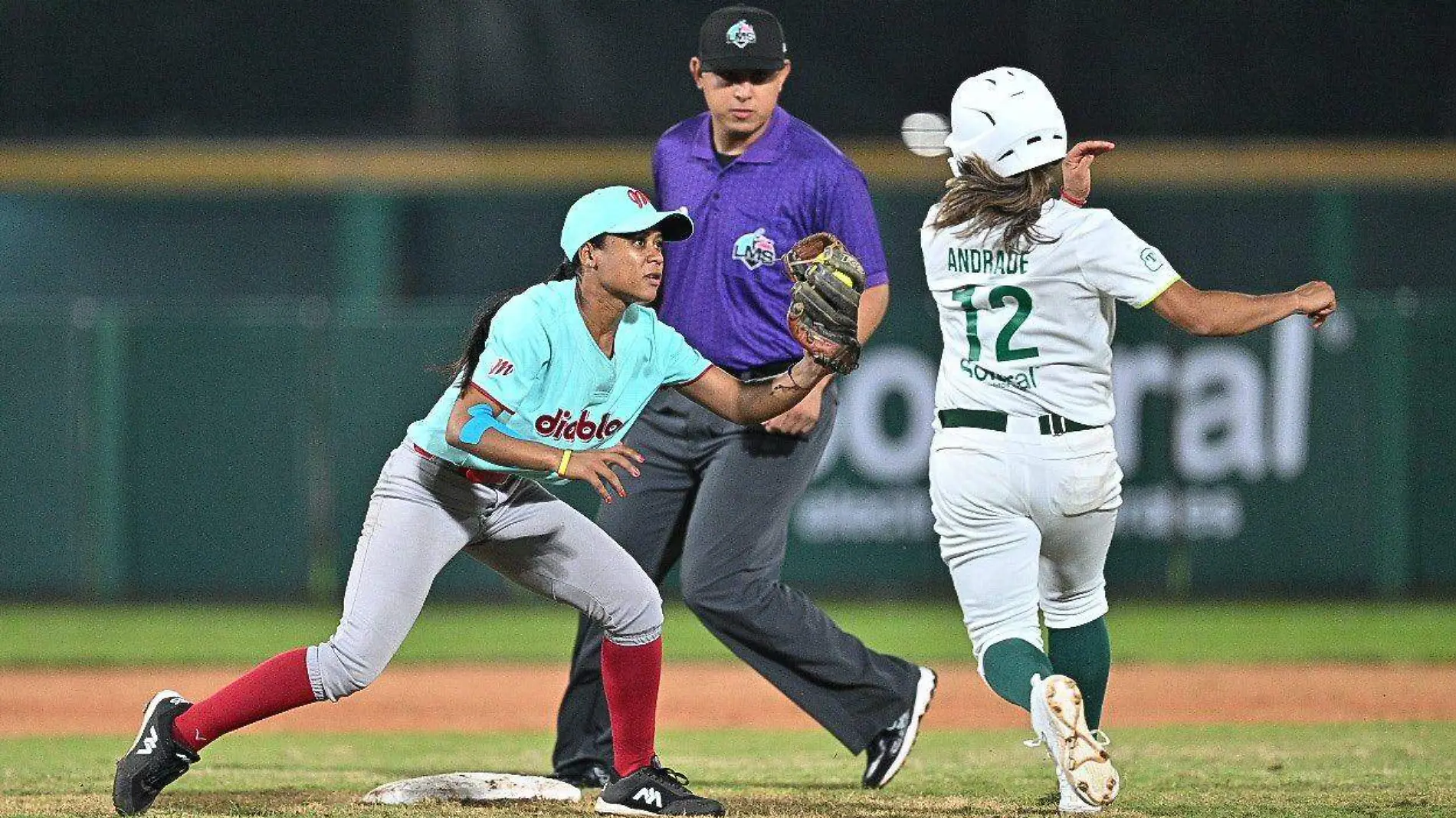 Narda Andrade tuvo mucha acción en la serie inaugural